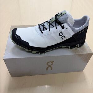 On Running Men's White and Black Trail Shoes